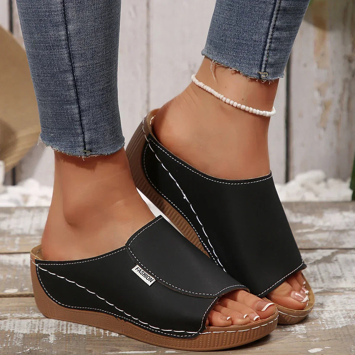 Ella - Slip-On Sandals