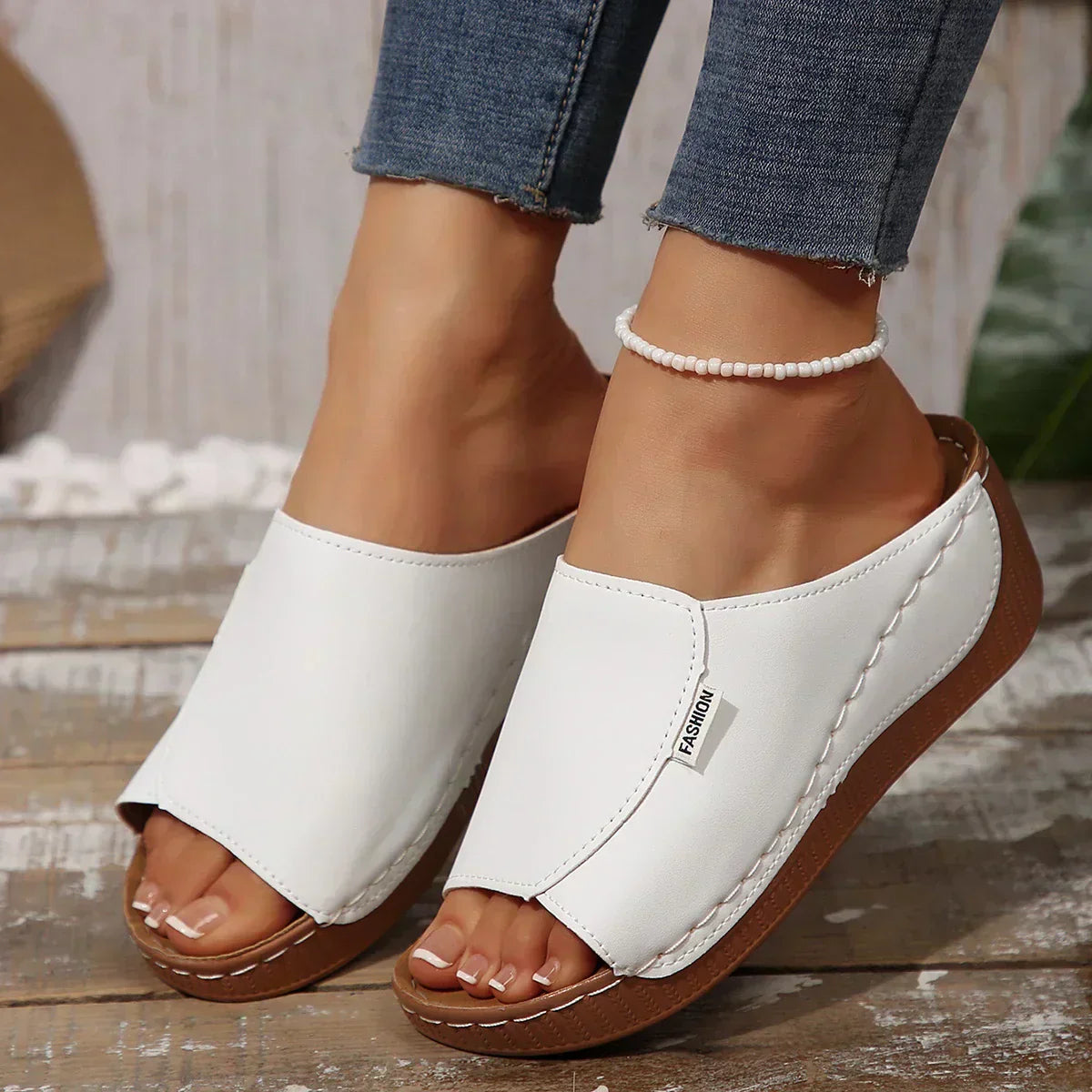 Ella - Slip-On Sandals