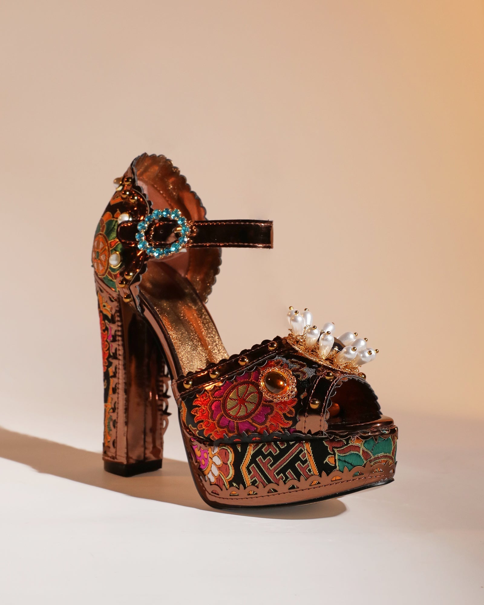 Valeria Pearl Vintage Embroidery Platform Sandals In Brown