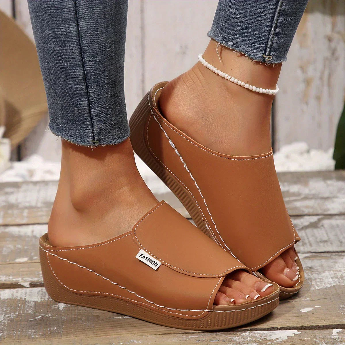 Ella - Slip-On Sandals