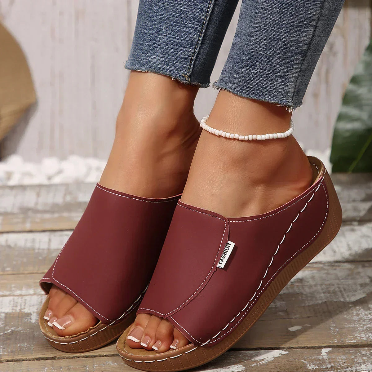 Ella - Slip-On Sandals