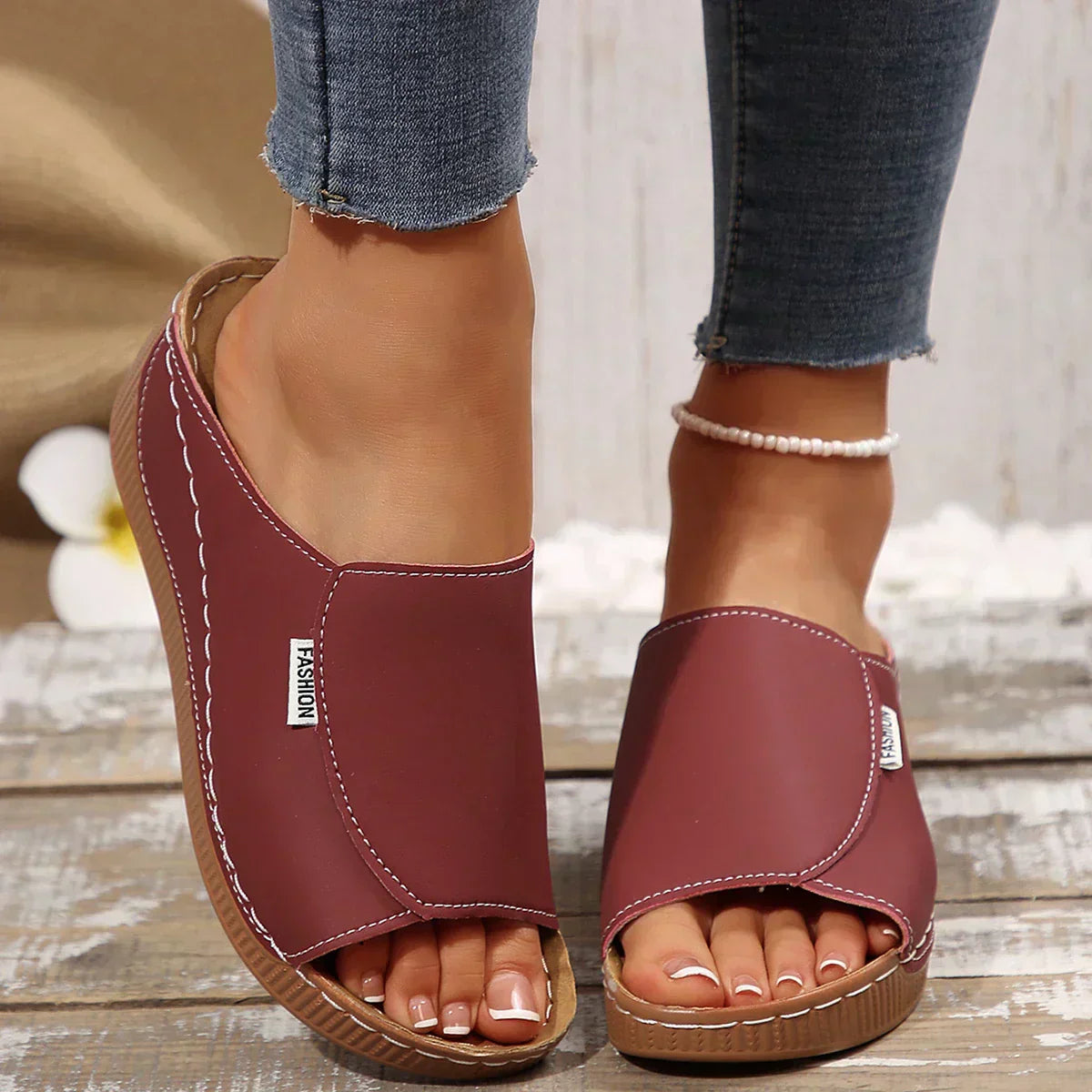 Ella - Slip-On Sandals