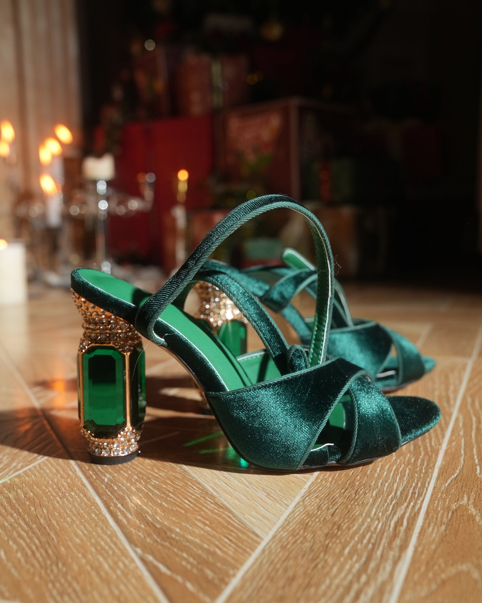 Blythe Velvet Vintage Sandals In Green