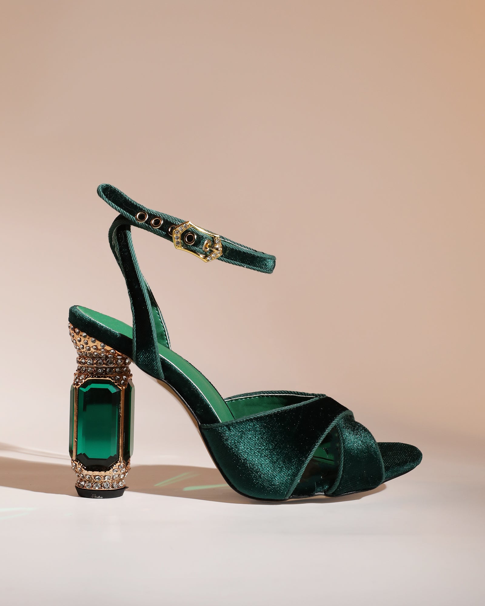 Blythe Velvet Vintage Sandals In Green