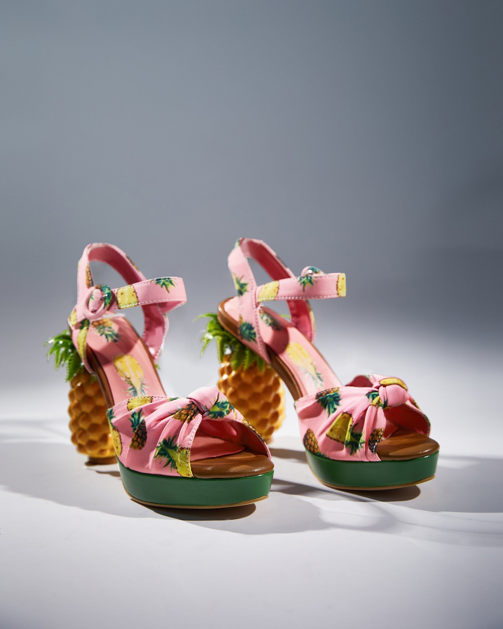 Lorena Pineapple Sandals In Pink